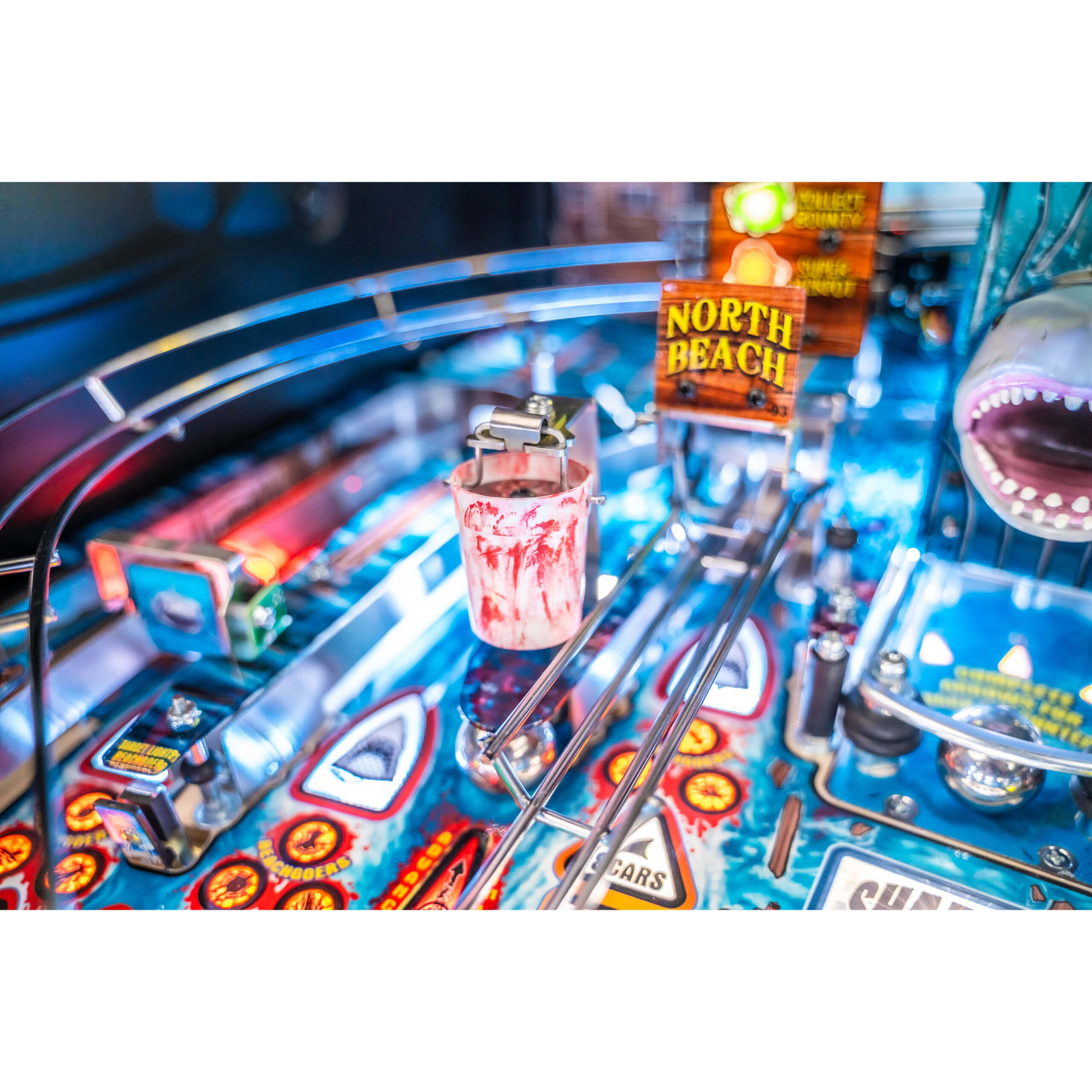 Pro Jaws Pinball Table by Stern Pinball